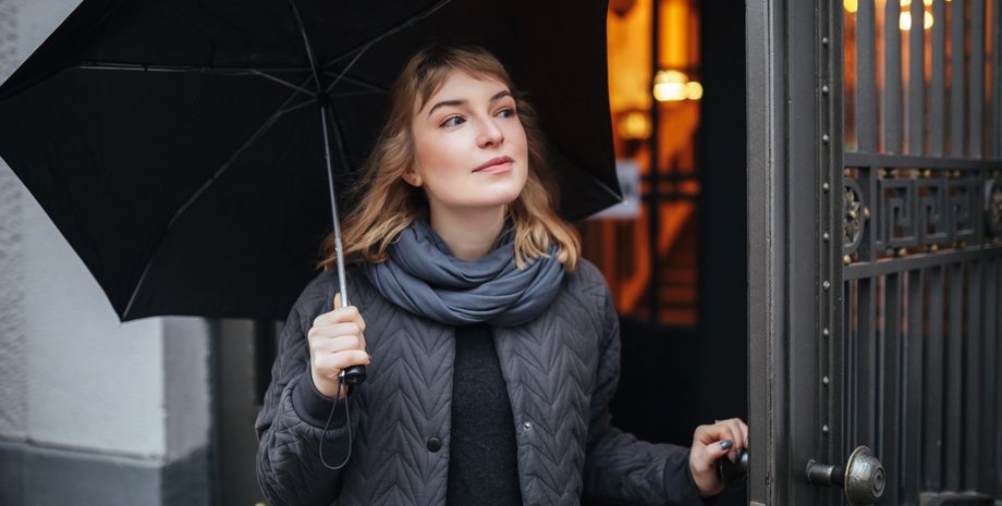 пуховик на осень, девушка, модные тренды. пуховик осень-зима 2022