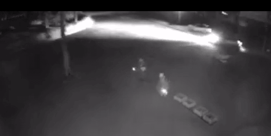 Ракеты, жилые дома, взрыв