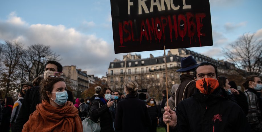 франция, исламофобия, протесты