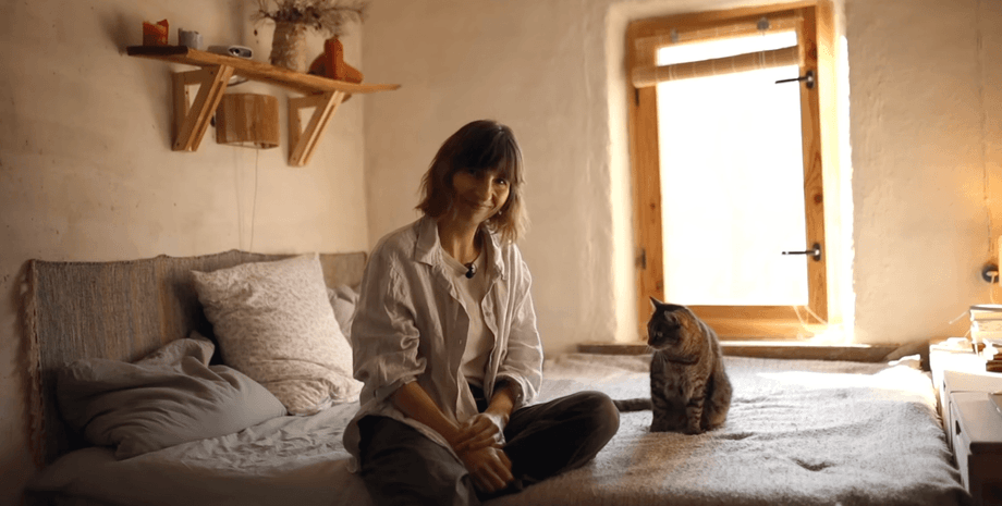 режисерка живе в селі