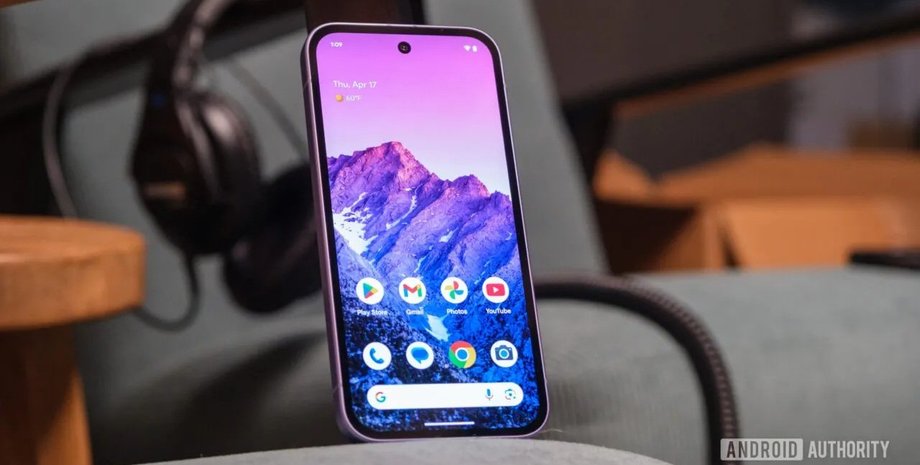 Смартфон Pixel 9a в інтер'єрі