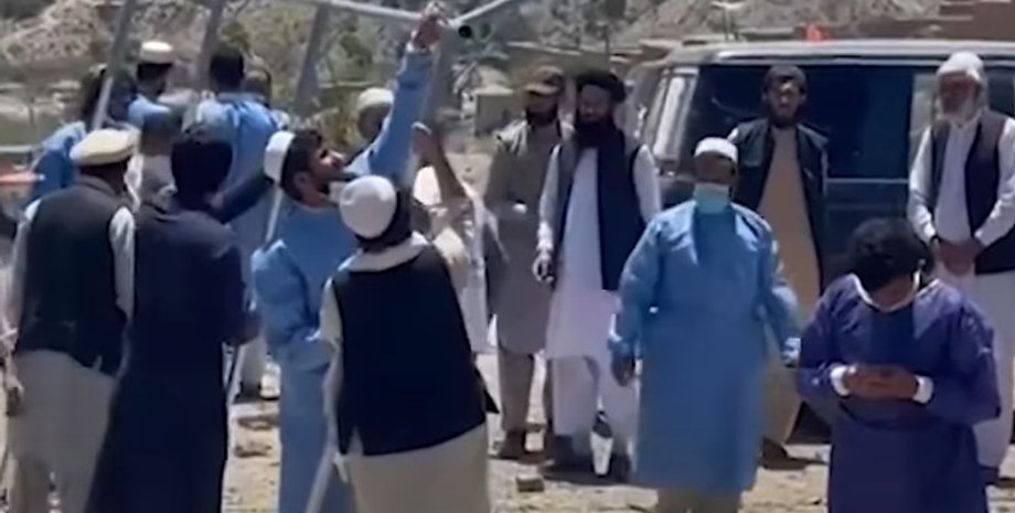 Погибли по меньшей мере 250 человек