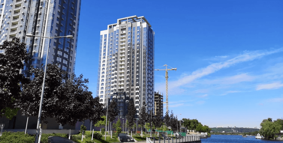 Набережная вблизи RiverStone ограждена и доступна только жителям ЖК