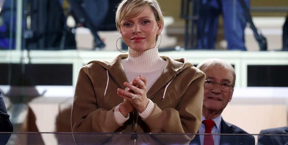 Княгиня Монако Шалден, пальто, наряд