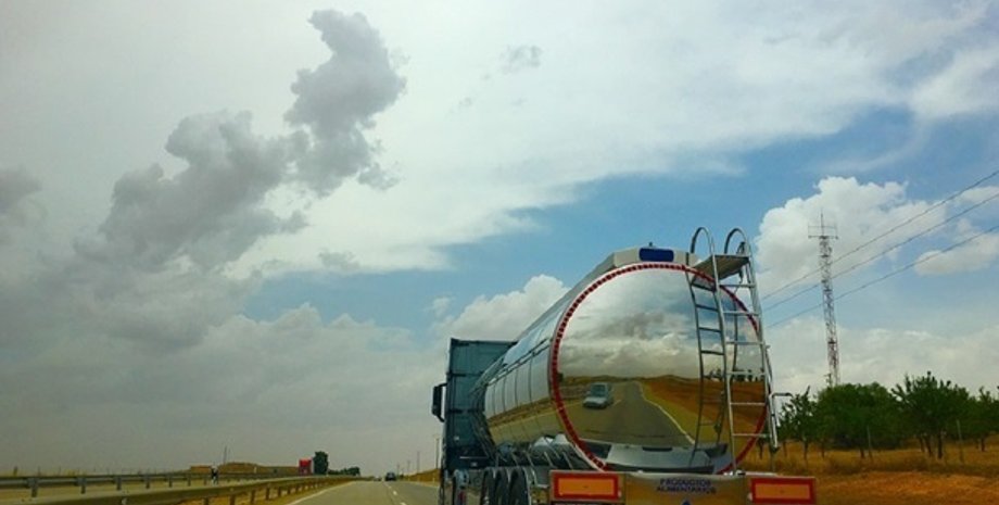 Постачання палива