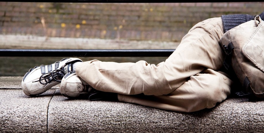 новини світу, безпритульні, виграш, білет, лотерея