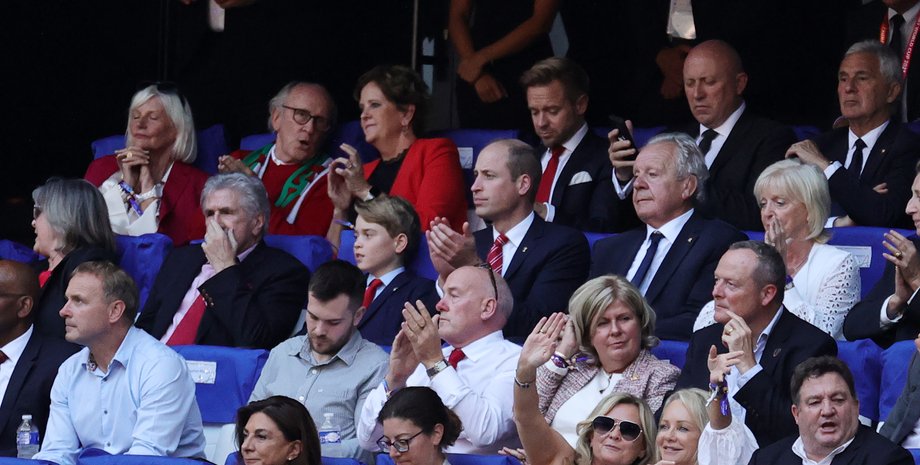 Принц Уельський, члени королівської сім'ї, чемпіонат світу з регбі