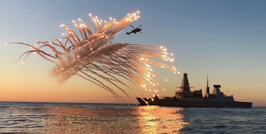 Есмінець HMS Diamond, флот Британії, есмінець удар по БПЛА, есмінець БПЛА хуситів, удар Ємен, Ємене хусити ракети ЗРК