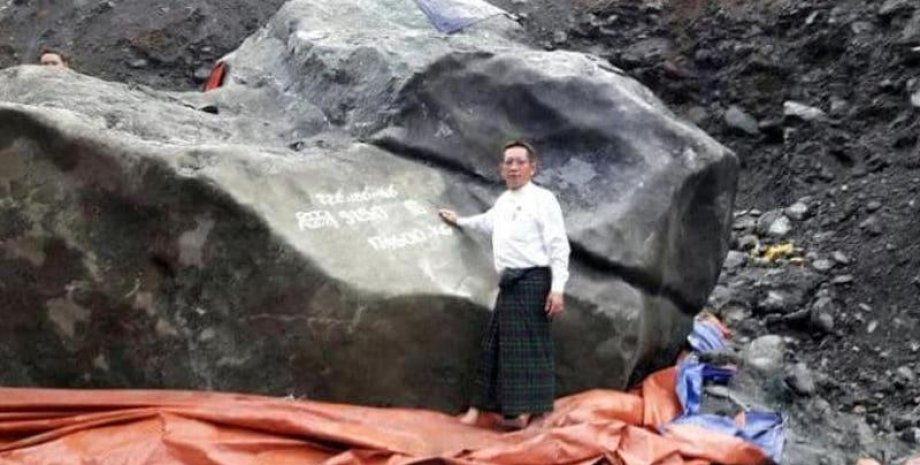 В Мьянме нашли нефритовую глыбу весом 175 тонн / Фото: newstaraz.kz