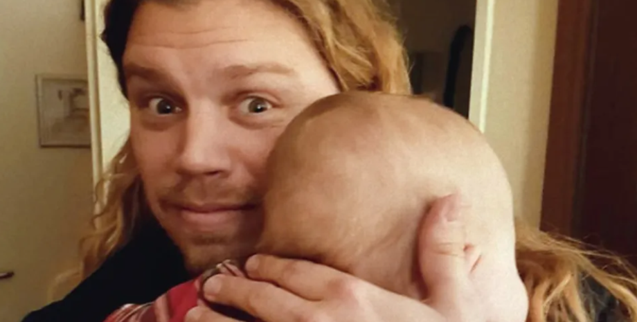 Донор спермы стал отцом для 1000 детей по всему миру, в частности в Украине, серийное донорство, скандал, курьезы