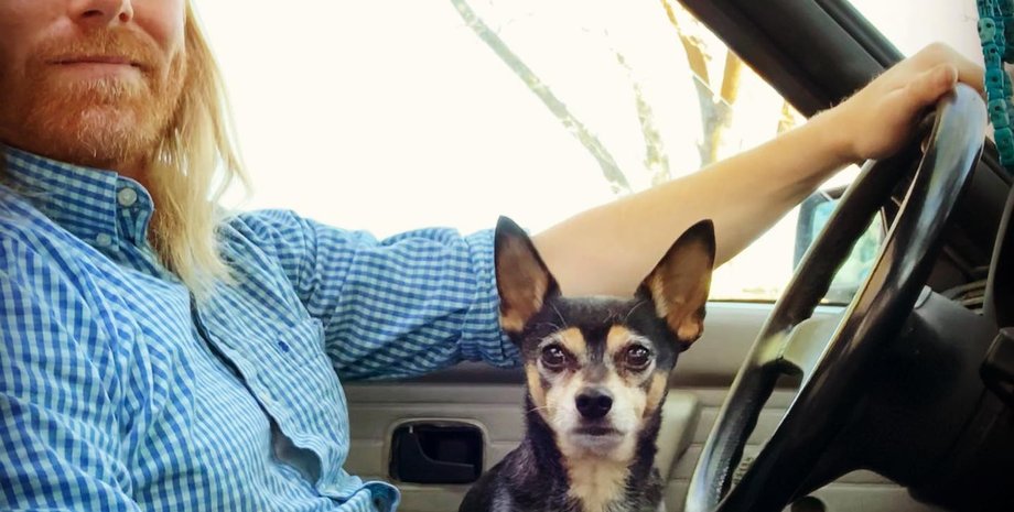 Трэвис Холман, детство, семья