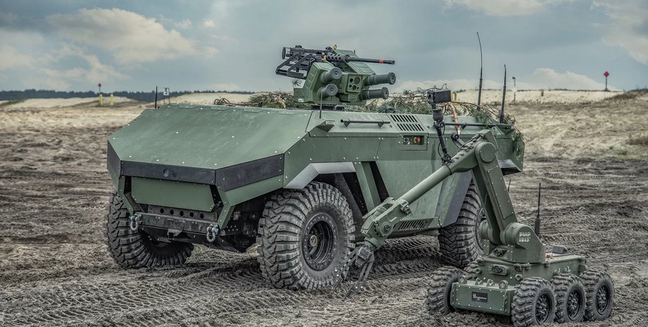 PIAP HUNTeR, PIAP IBIS, боевой робот