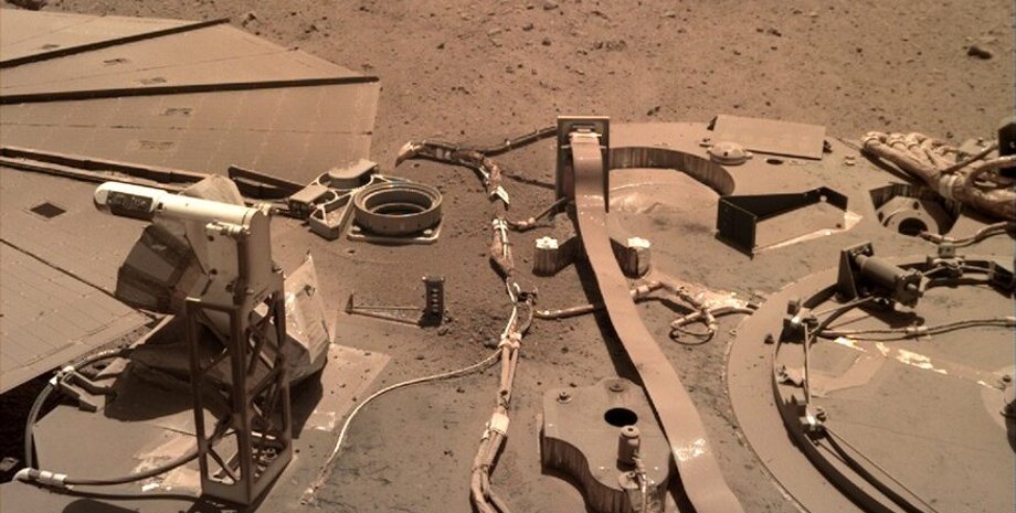 InSight, посадковий апарат, Марс, пил