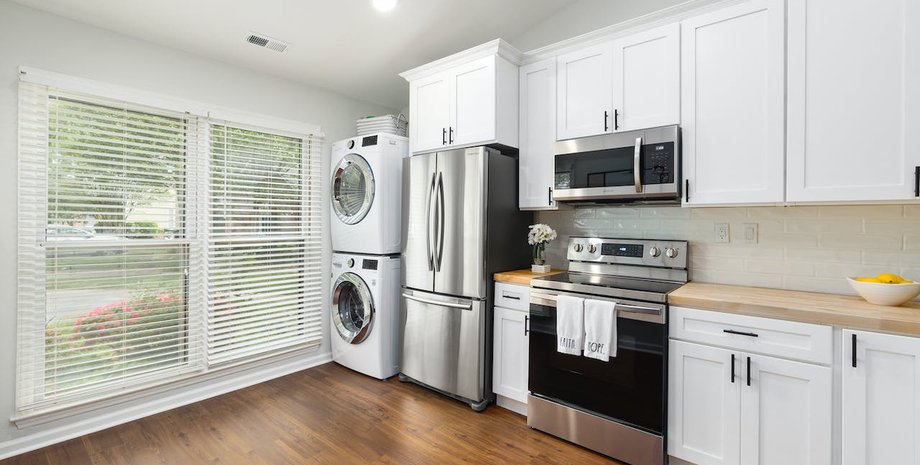 Побутова техніка, пральна машина, посудомийна машина, духовка, холодильник, економія електроенергії