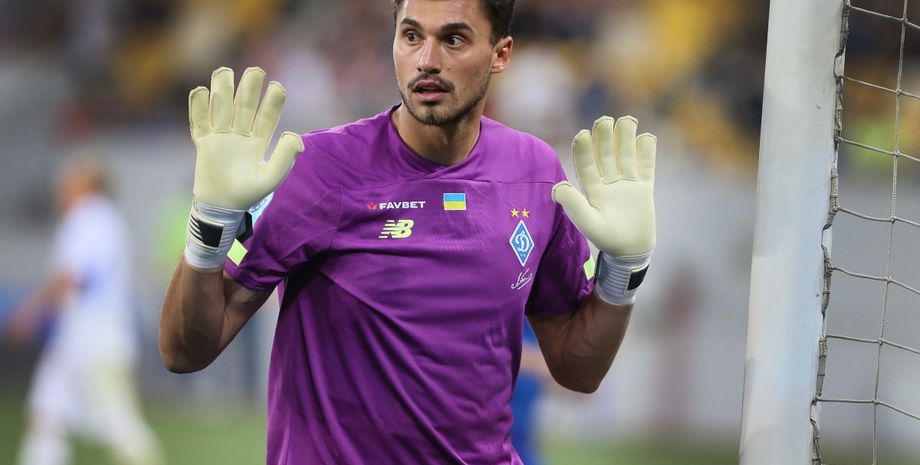 Георгий Бущан подписал новый контракт с Динамо Киев