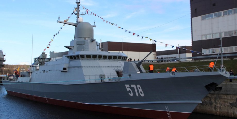 У ВМС пояснили особливість корабля, який уразили в Дагестані