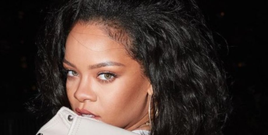 Рианна нападение