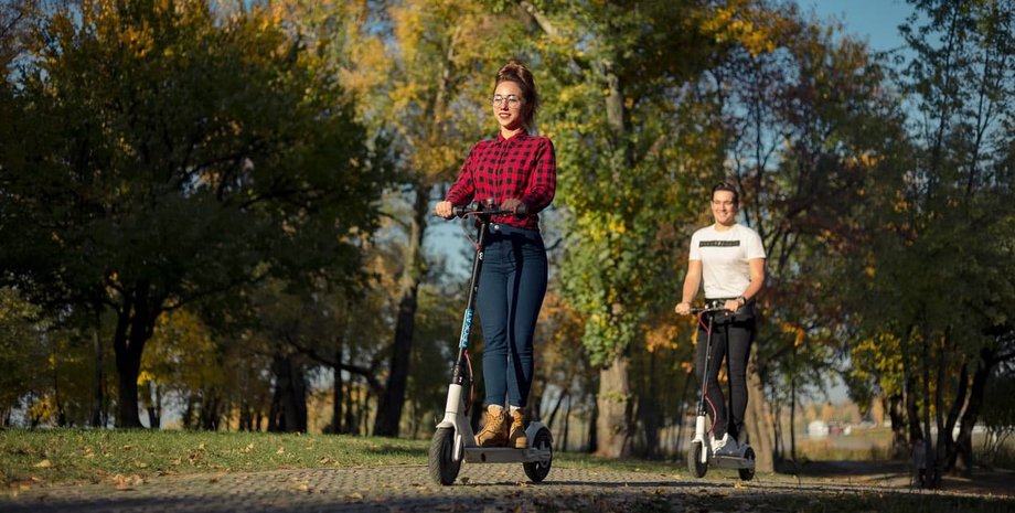 Суд Львова признал электросамокат транспортным средством