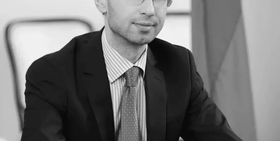 Денис Сидоренко