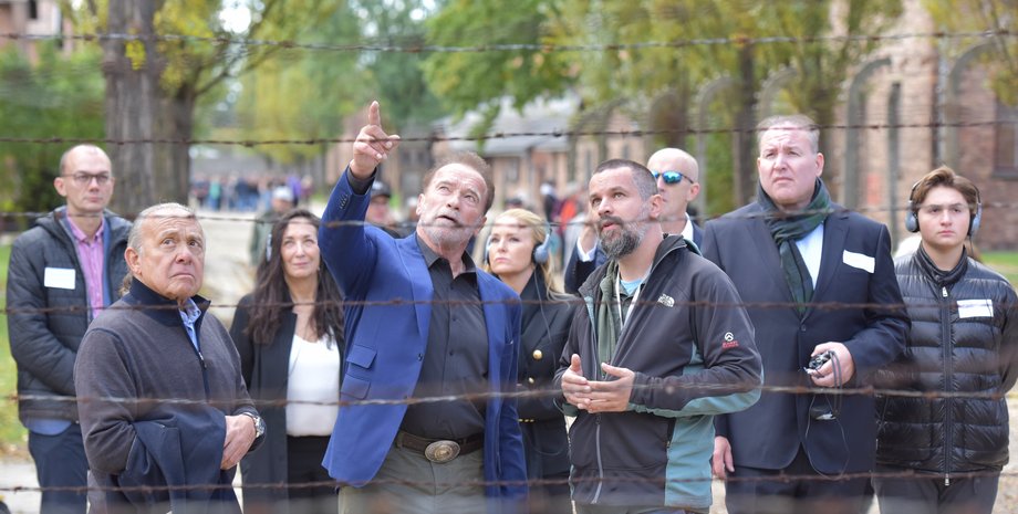 Арнольд Шварценеггер, музей Аушвіц-Біркенау, візит
