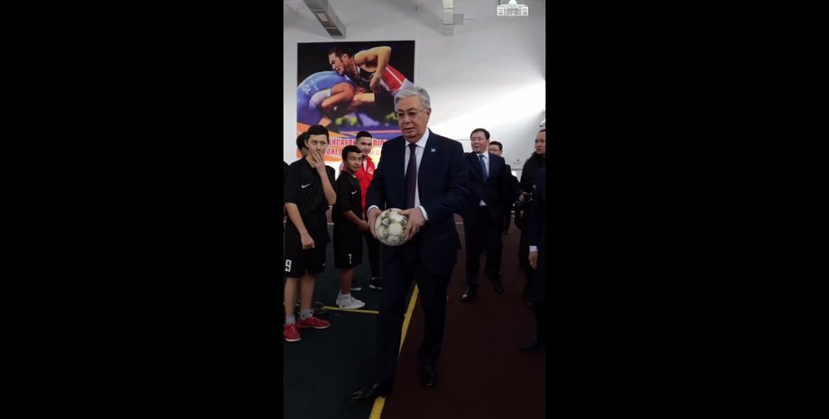 касим жомарт токаев, футбол, гол, спортивная кола, казус, монтаж