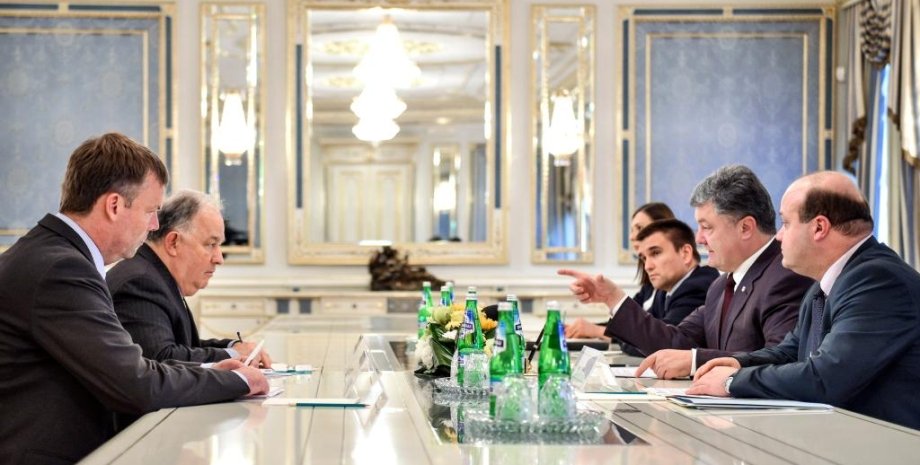 Встреча Порошенко с представителями ОБСЕ / Фото пресс-службы президента