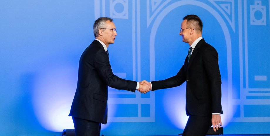 Єнс Столтенберг і Петер Сіярто