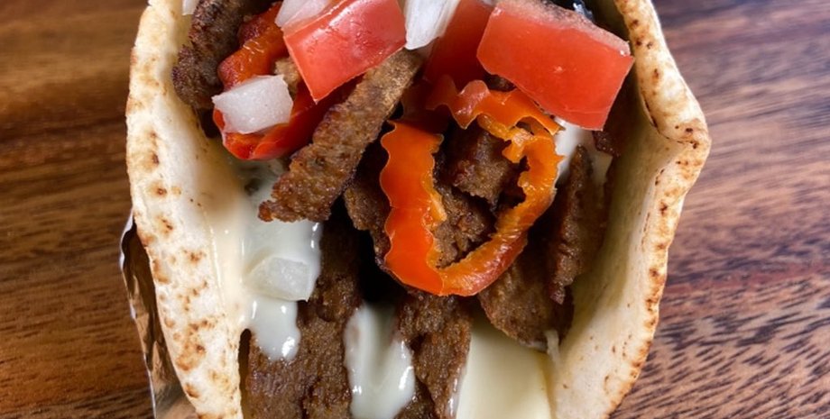 Канадський донер, перекус, вулична їжа