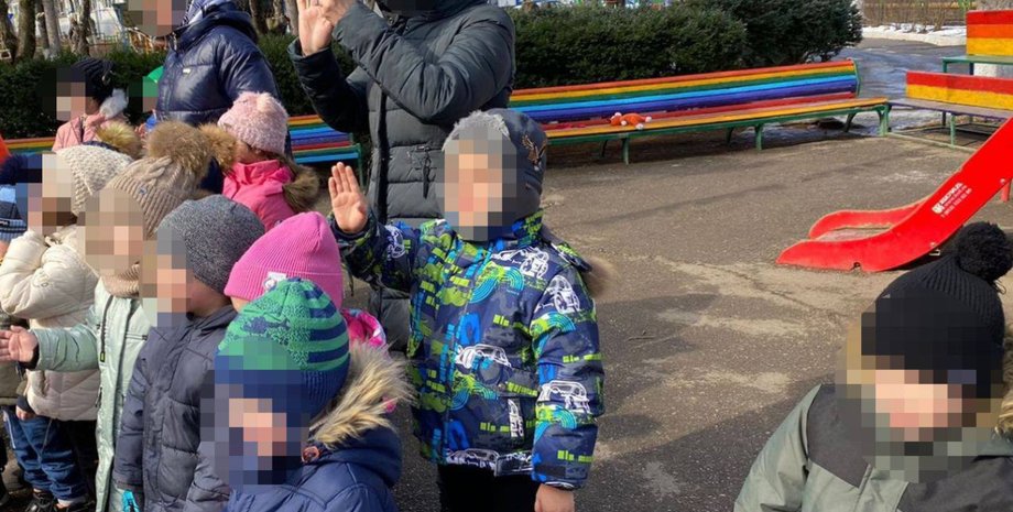 новости россии, пенсионер, детсад, лавки, пропаганда лгбт