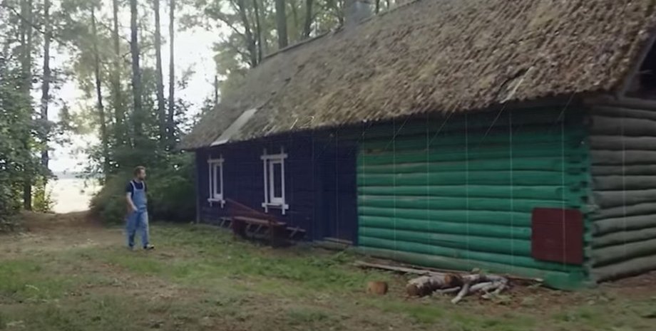Хатина в лісі, ремонт, будинок у лісі, переробив хатину на бункер, екологічне житло, занедбана хатина, занедбаний будинок,