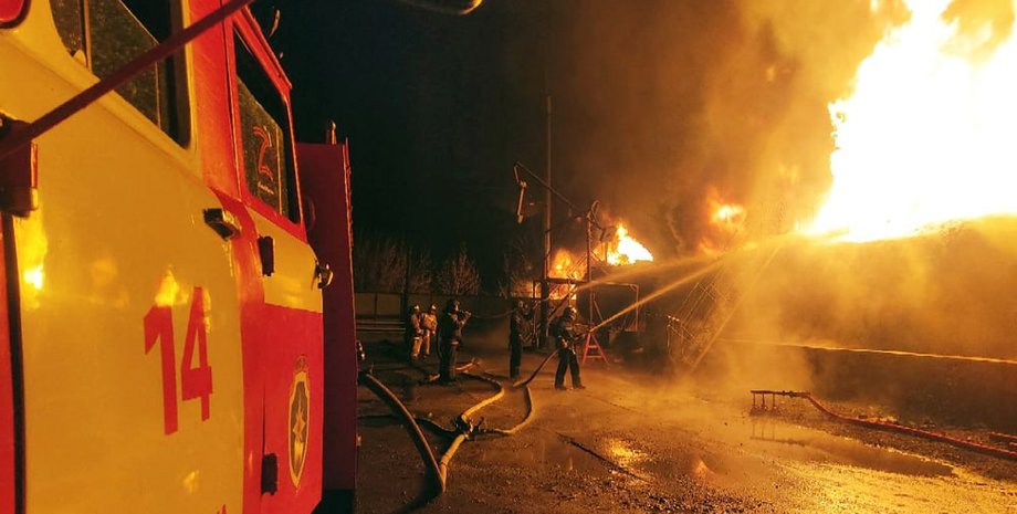 Макеевка горит нефтебаза