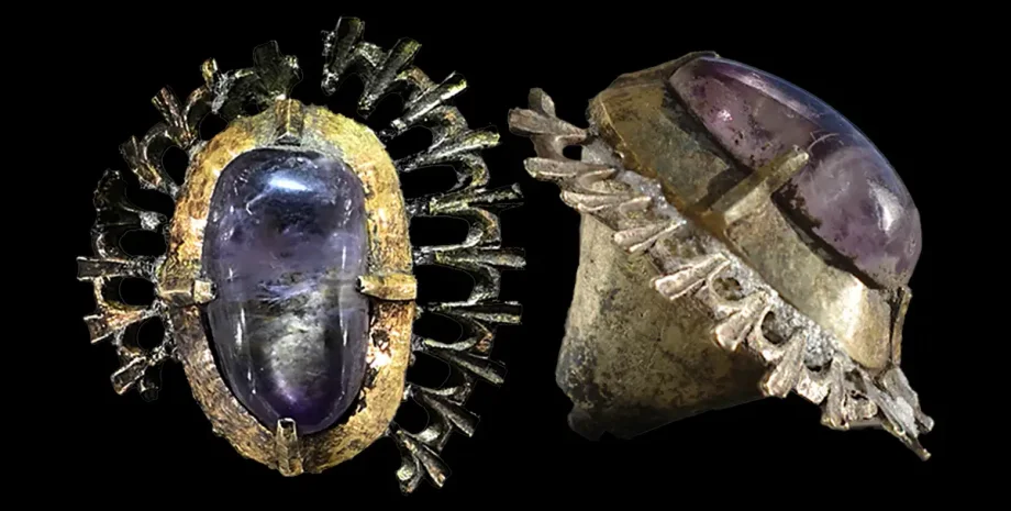 Вчені дослідили прикрасу