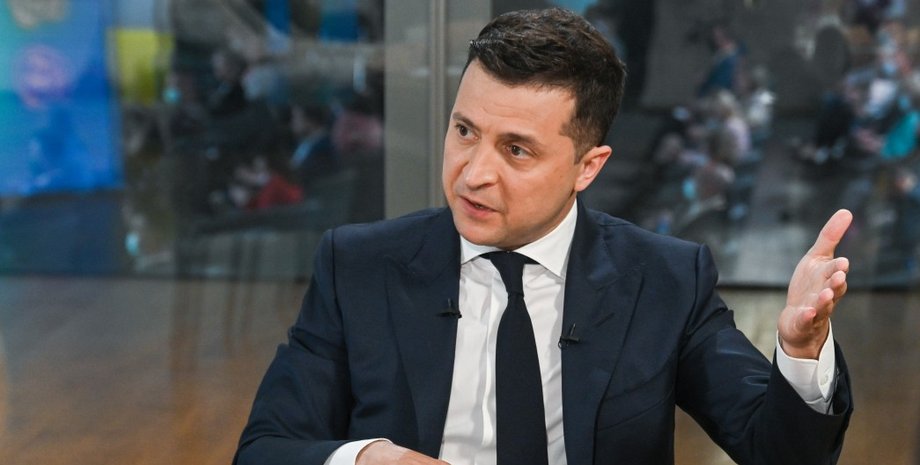 зеленский, сидит, разговаривает, фото