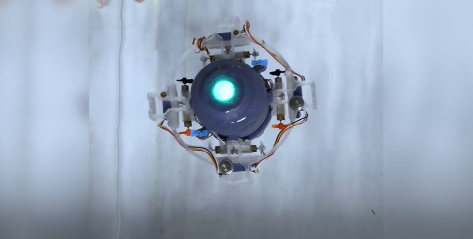 Морський дрон CARL, безпілотник, хвилі, фото