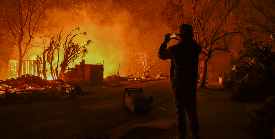 пожар в лос-анджелесе, дом перис хилтон сгорел, дом леонардо ди каприо, лейтон мистер и адам броуди, бен аффлек