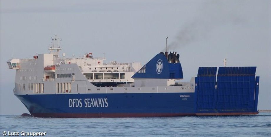На фото паром Regina Seaway во время рейса/marinetraffic.com