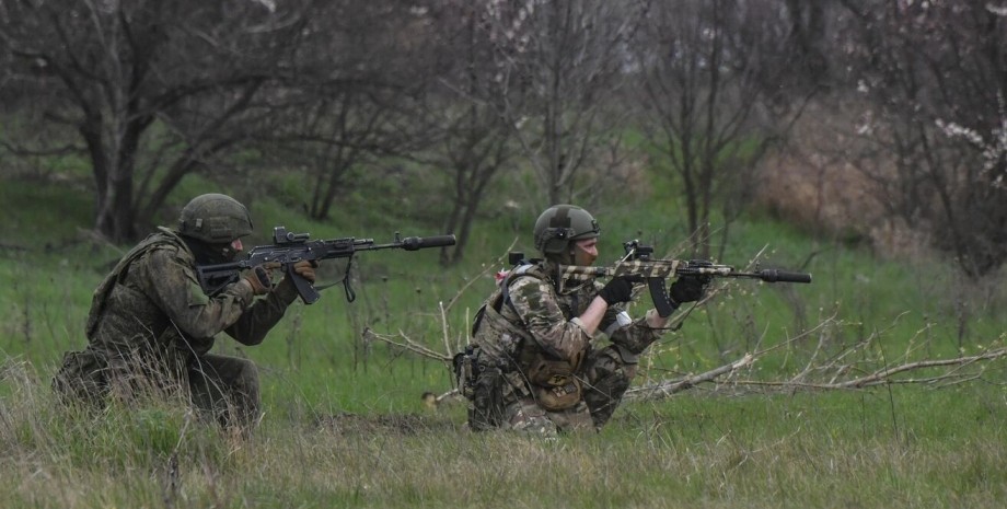 Według rosyjskiego Departamentu Obrony najeźdźcy rzekomo nadal kontrolują szereg...