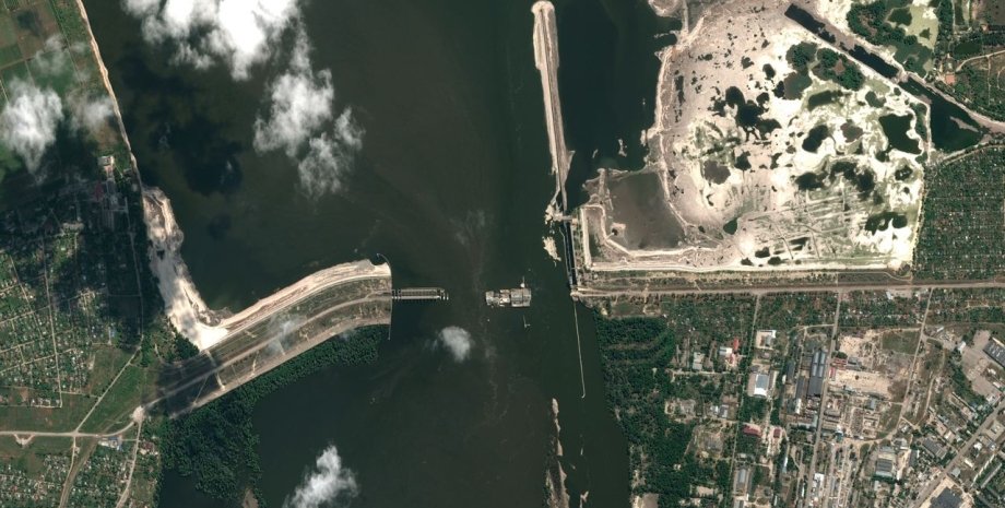 Зруйнована гребля, Каховська ГЕС, супутниковий знімок