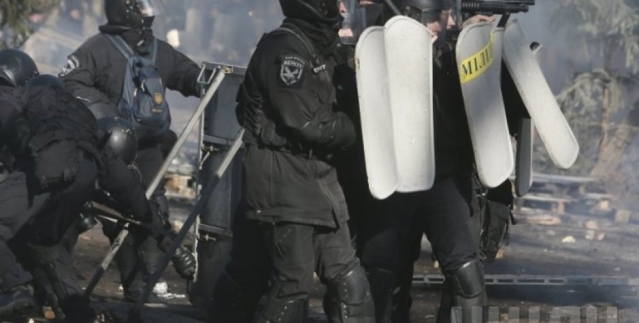 Беркут подавляет протесты на Майдане / Фото: УНИАН