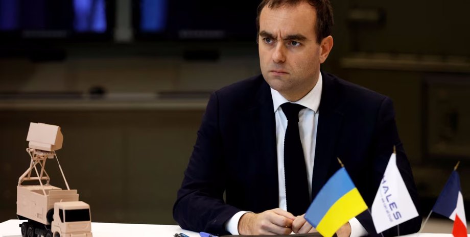 Министр обороны,  Франция, Себастьян Лекорню