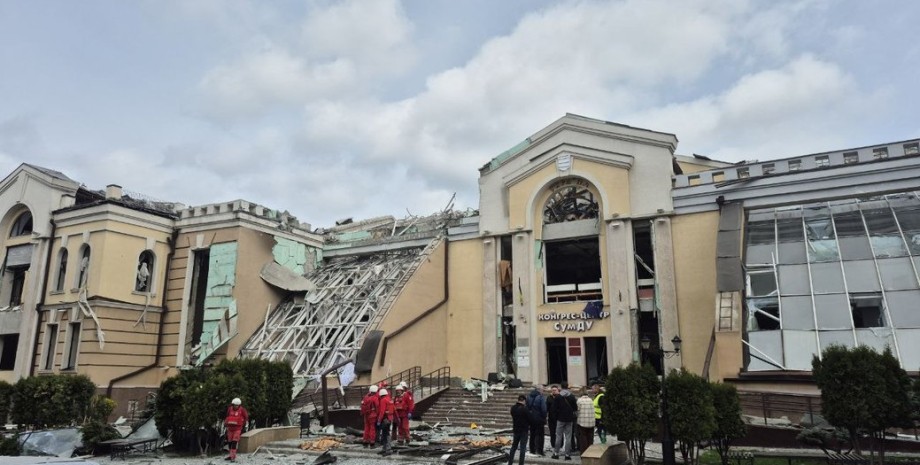 Атака на Суми 13 квітня Атака на Суми 13 квітня, удар по Сумах 117 бригада, вибухи в Сумах 13 квітня, атака на Суми Кривонос, атака на Суми Федієнко