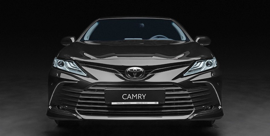 Оновлена Toyota Camry