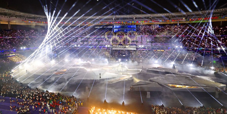 стадион, салюты, закрытие Олимпиады-2024