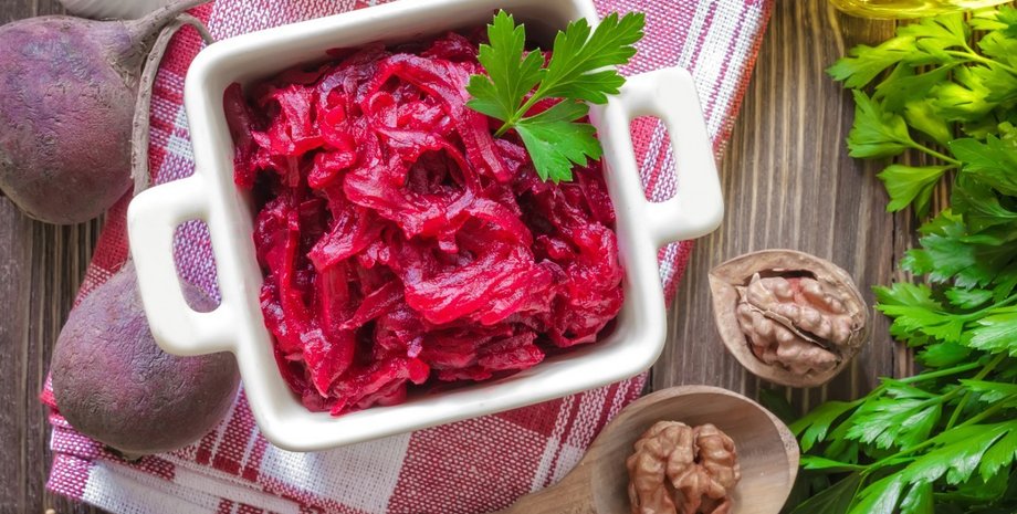 салат со свеклой, салат со свеклой и морковью, витаминная бомба, полезный салат, рецепт простого салата