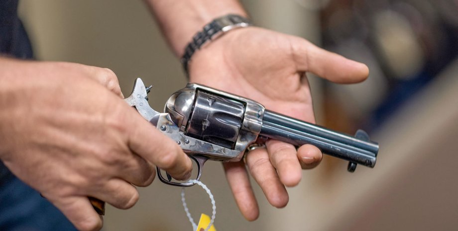 Pietta Long Colt, кольт, револьвер, смерть галини хатчинс