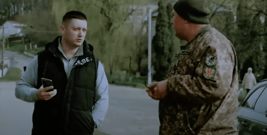 военнообязанный с броней, работники ТЦК, Тульчин, Винницкая область, отец-инвалид, дипломатия