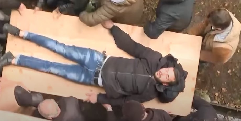 Грузия, епархия, священники, прихожане, балкон, драка,