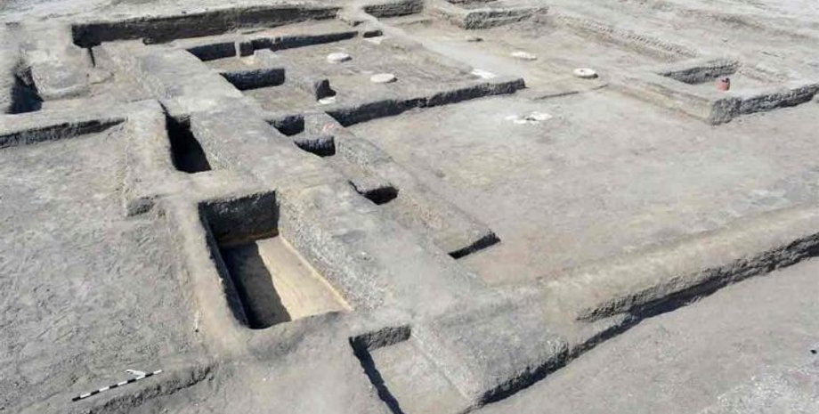 Тутмос, фараон, археологи, правління, пустеля, Єгипет, Синай, Середземномор'я, похід, резиденція, військо, комплекс, поховання, споруда