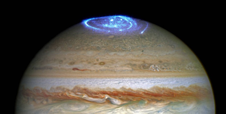 Юпитер, полярное сияние
