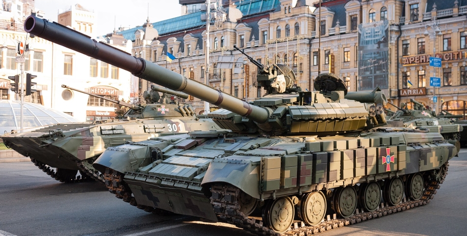 Поле боя держится на танках: как Т-64, Т-72, Т-80 и Т-90 показали себя на Украине и в Донбассе